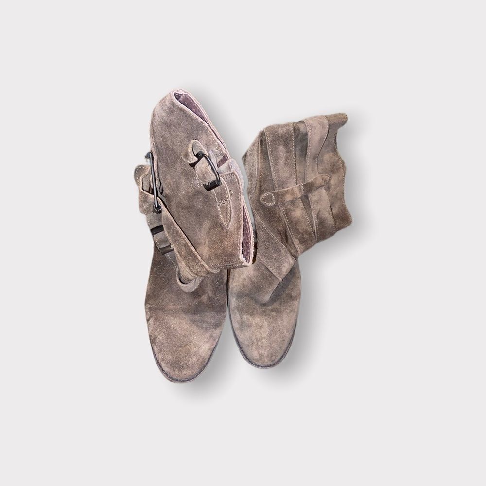 ZiGi Brown Boots Suede Shoe Size 6.5 M